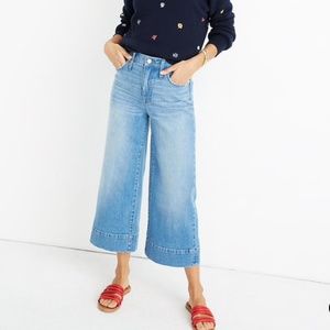 Wide-Leg Crop Jeans